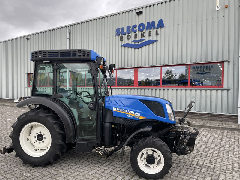 New Holland T4.80N - Trator: foto 4 New Holland T4.80N - Trator: foto 4