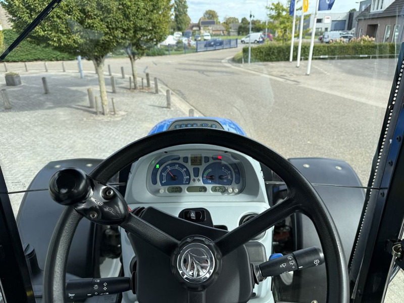 Trator New Holland T6070 Elite: foto 18