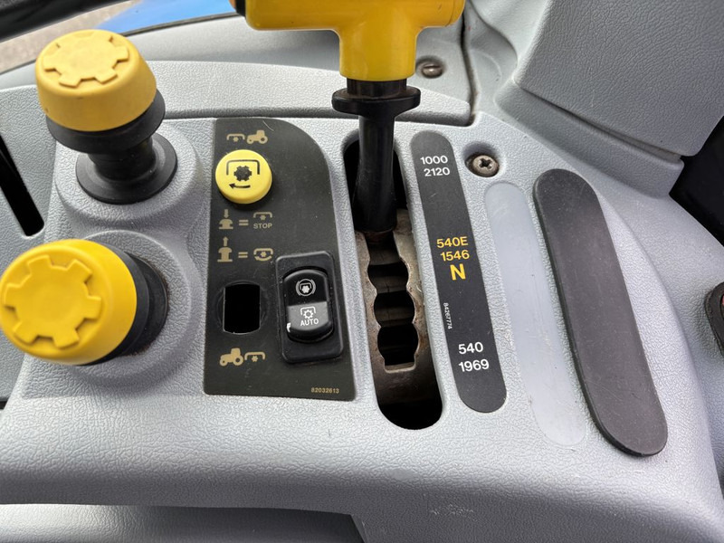 Trator New Holland T6080 Power Command: foto 14