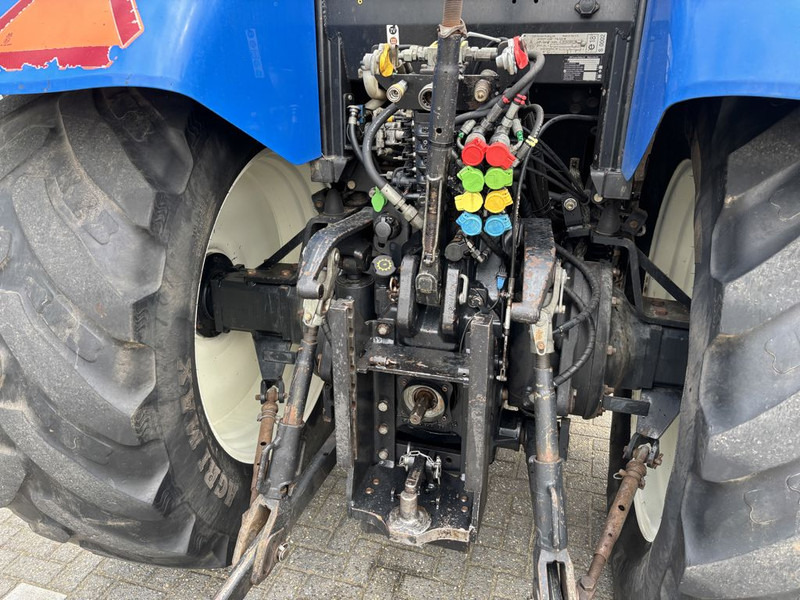 Trator New Holland T6080 Power Command: foto 11