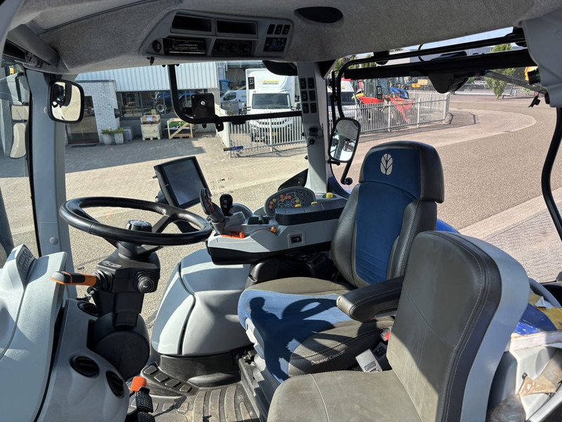 New Holland T7.245 AC Stage V + RTK - Trator: foto 5 New Holland T7.245 AC Stage V + RTK - Trator: foto 5