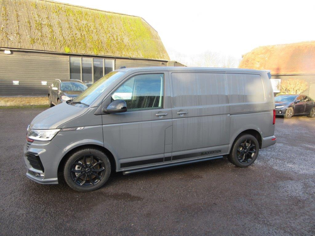 2025 Volkswagen Transporter Black Edition 2.0 BiDI 204 Sportline - Furgão: foto 3 2025 Volkswagen Transporter Black Edition 2.0 BiDI 204 Sportline - Furgão: foto 3