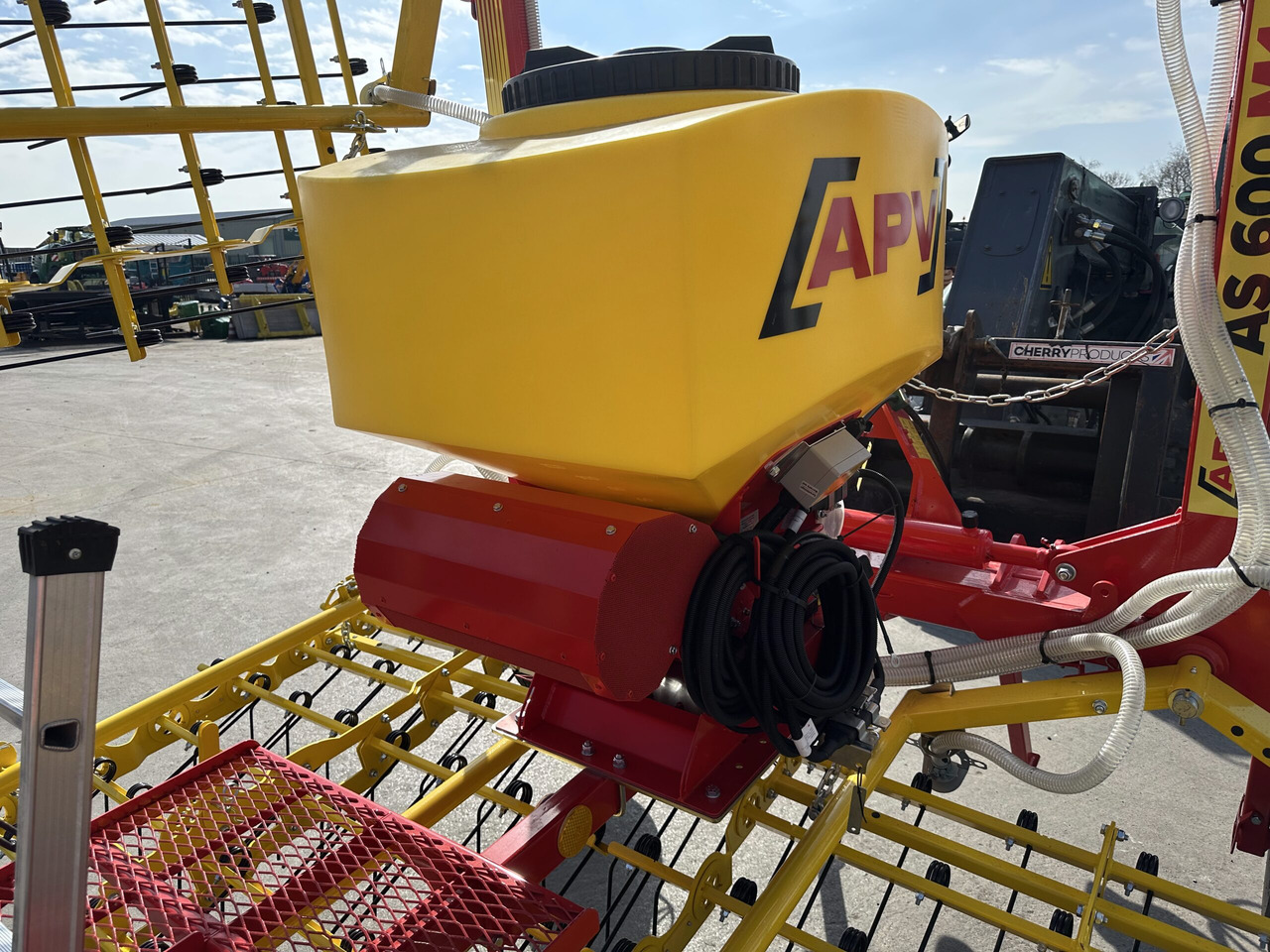 APV AS600 - Máquina para produção de feno: foto 5 APV AS600 - Máquina para produção de feno: foto 5