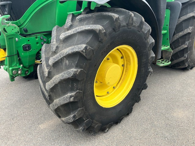 JOHN DEERE 6R195 - Trator: foto 2 JOHN DEERE 6R195 - Trator: foto 2