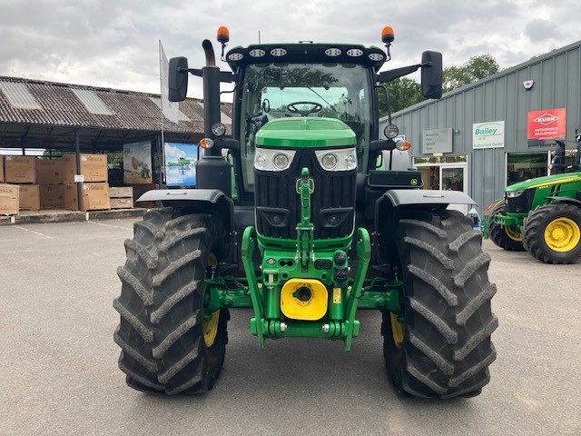 JOHN DEERE 6R195 - Trator: foto 4 JOHN DEERE 6R195 - Trator: foto 4