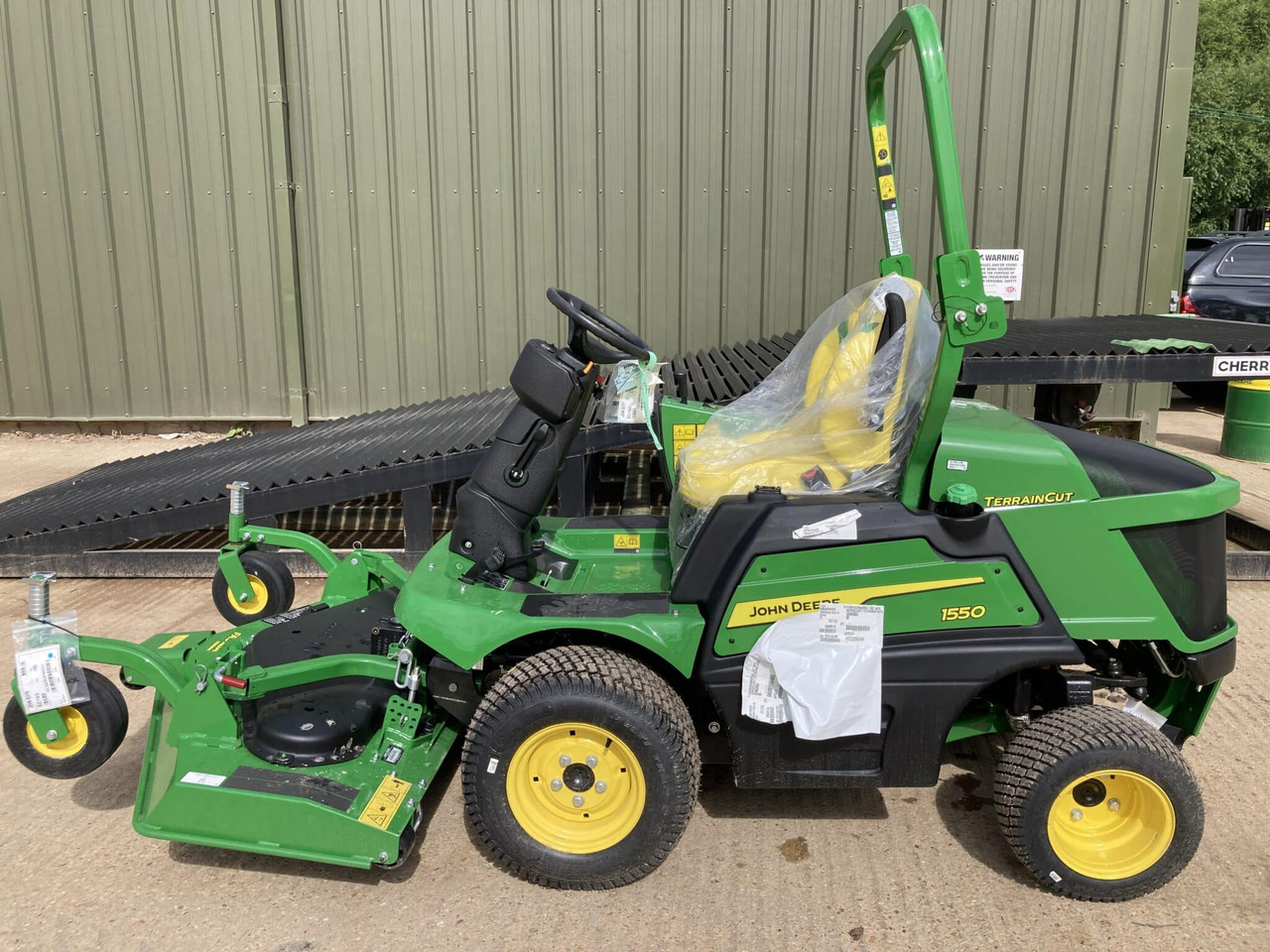 John Deere 1550 front mower - Cortador de grama: foto 3 John Deere 1550 front mower - Cortador de grama: foto 3