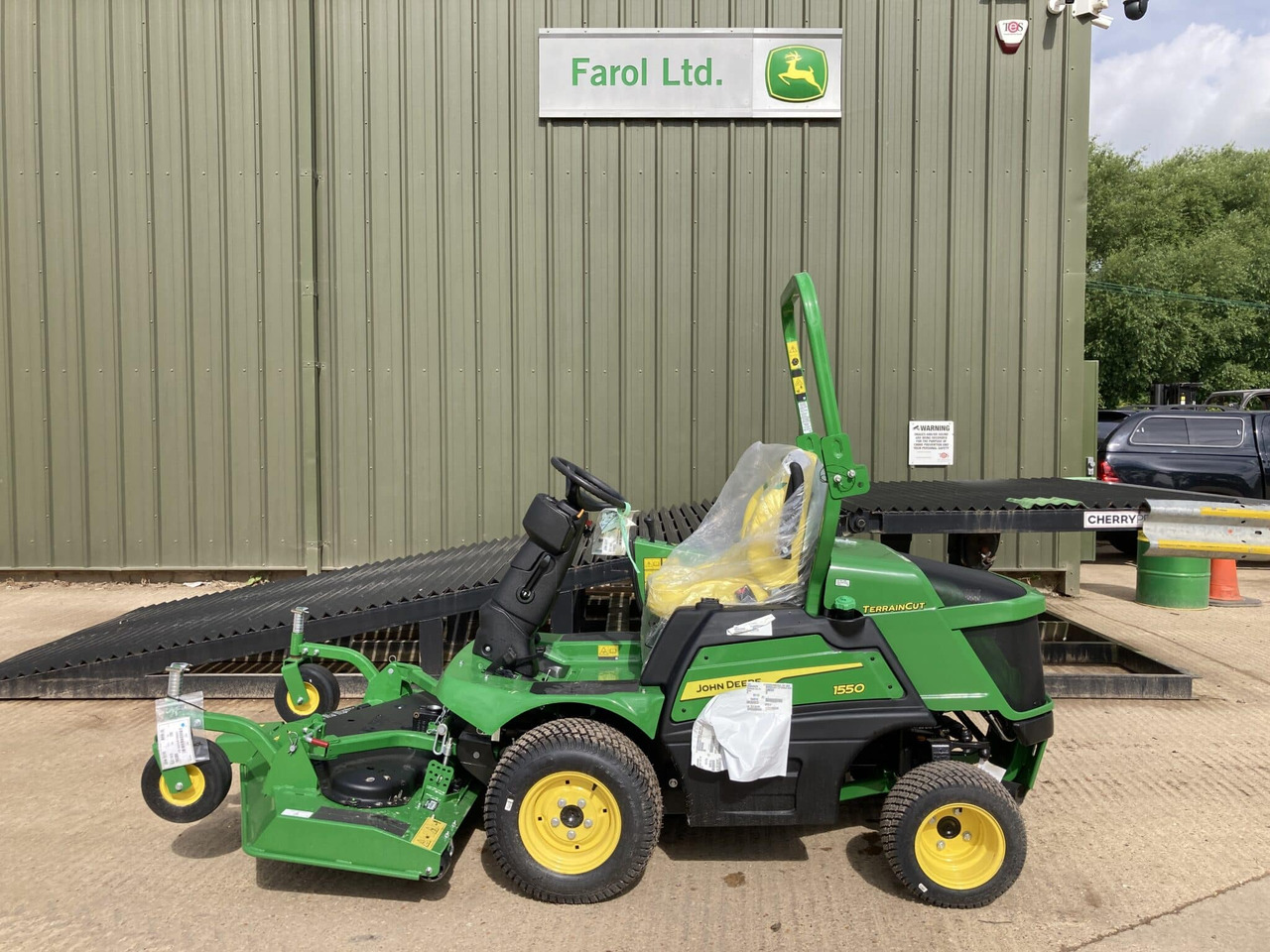 John Deere 1550 front mower - Cortador de grama: foto 2 John Deere 1550 front mower - Cortador de grama: foto 2