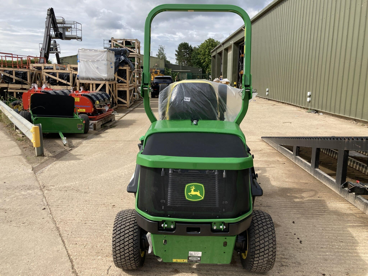 John Deere 1550 front mower - Cortador de grama: foto 5 John Deere 1550 front mower - Cortador de grama: foto 5