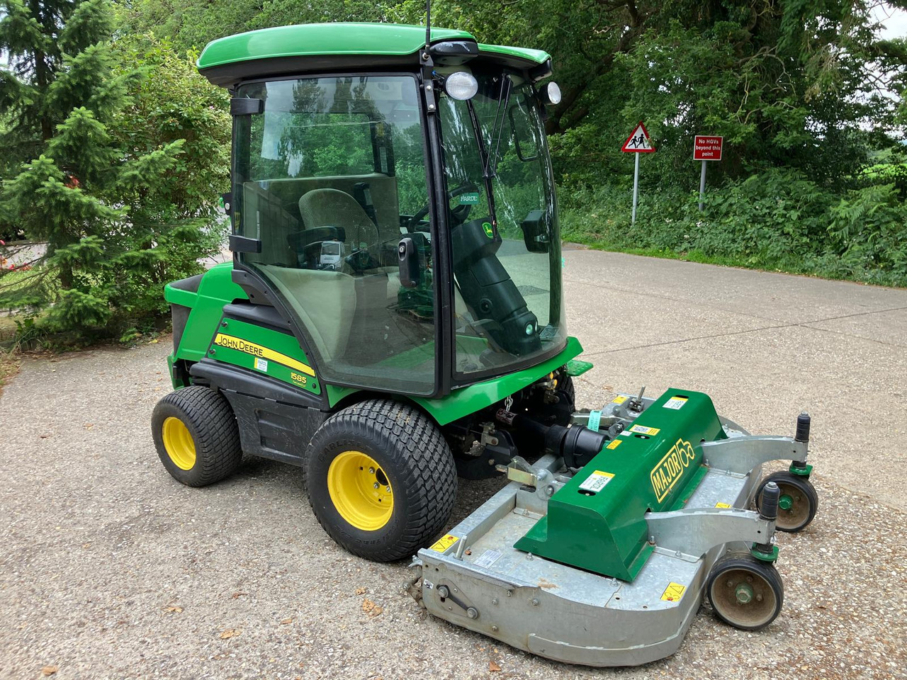 John Deere 1585 out front mower - Cortador de grama: foto 1 John Deere 1585 out front mower - Cortador de grama: foto 1