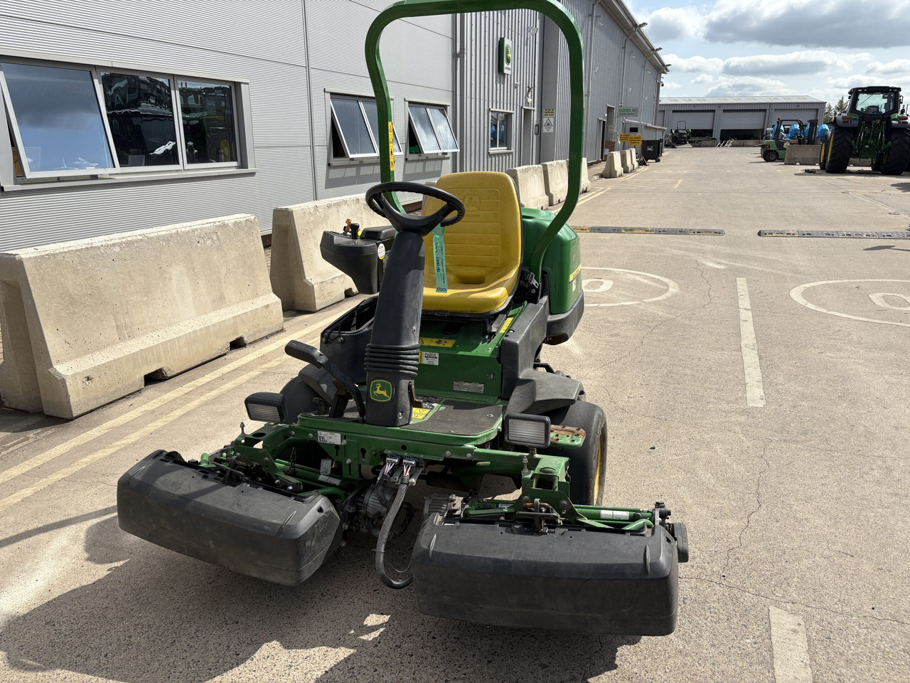 John Deere 2500E Greens Triple - Cortador de grama: foto 2 John Deere 2500E Greens Triple - Cortador de grama: foto 2