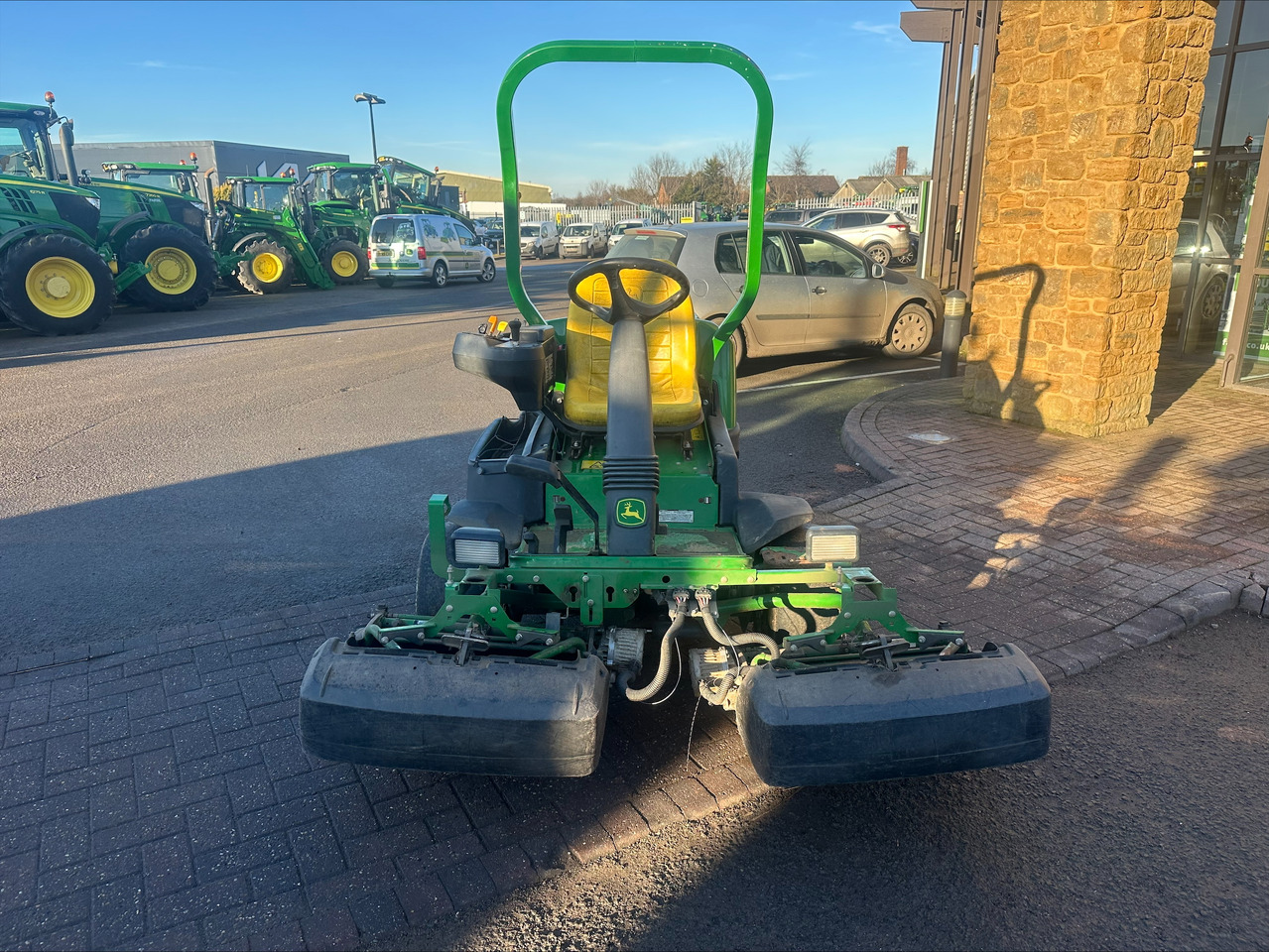 John Deere 2500E greens triple mower - Cortador de grama: foto 5 John Deere 2500E greens triple mower - Cortador de grama: foto 5