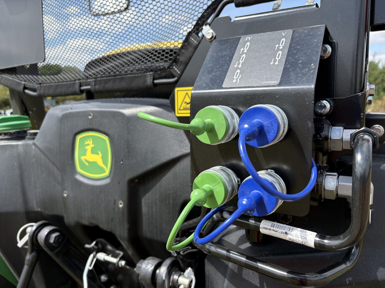 John Deere 3025E Compact Tractor - Mini trator: foto 5 John Deere 3025E Compact Tractor - Mini trator: foto 5