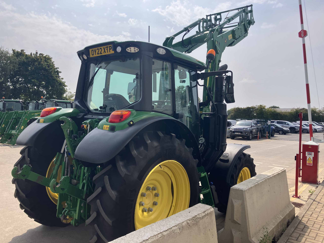 John Deere 6120M + 623R Loader - Trator: foto 5 John Deere 6120M + 623R Loader - Trator: foto 5