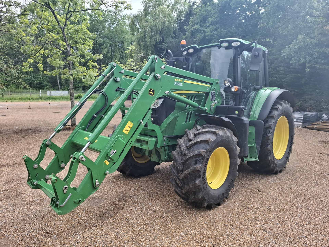 John Deere 6140M - Trator: foto 3 John Deere 6140M - Trator: foto 3