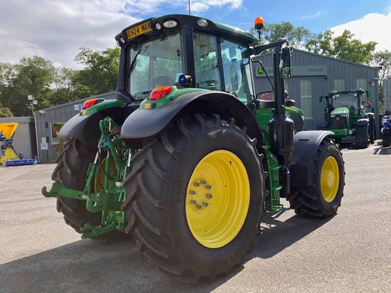 John Deere 6155M - Trator: foto 3 John Deere 6155M - Trator: foto 3