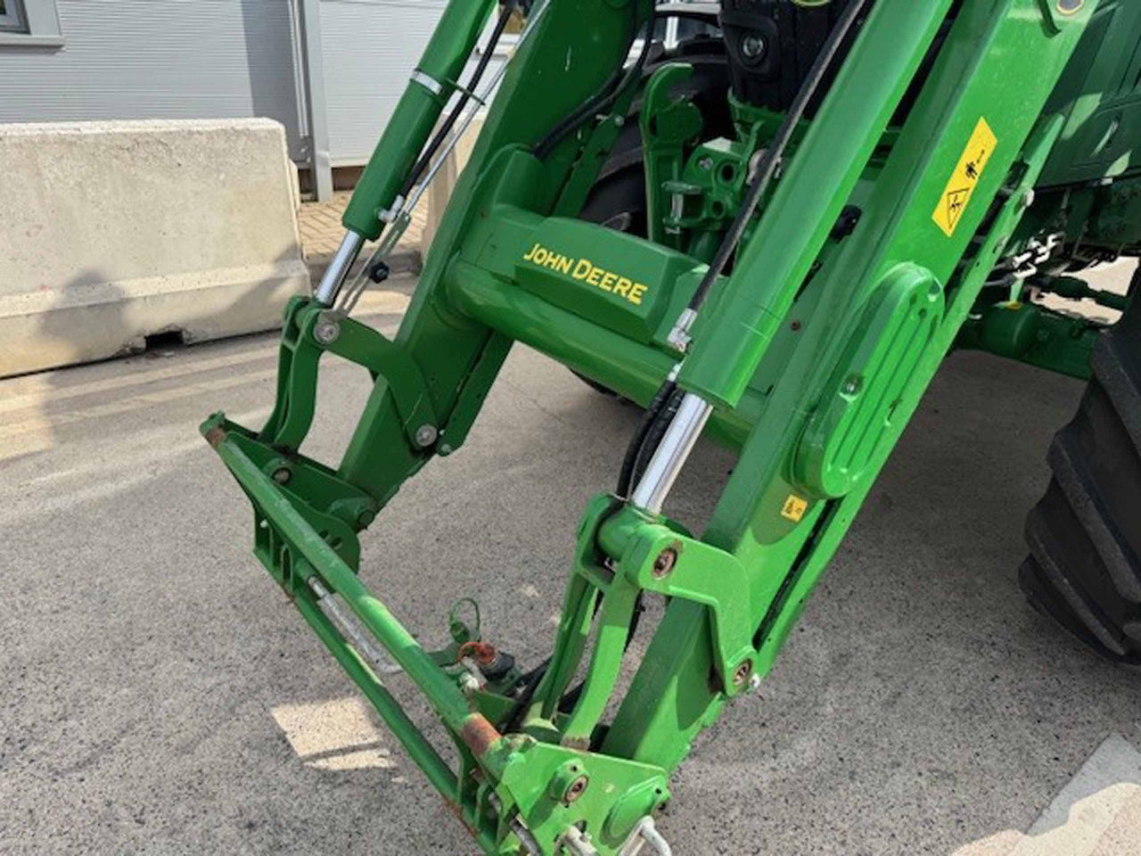 John Deere 6155R - Trator: foto 3 John Deere 6155R - Trator: foto 3
