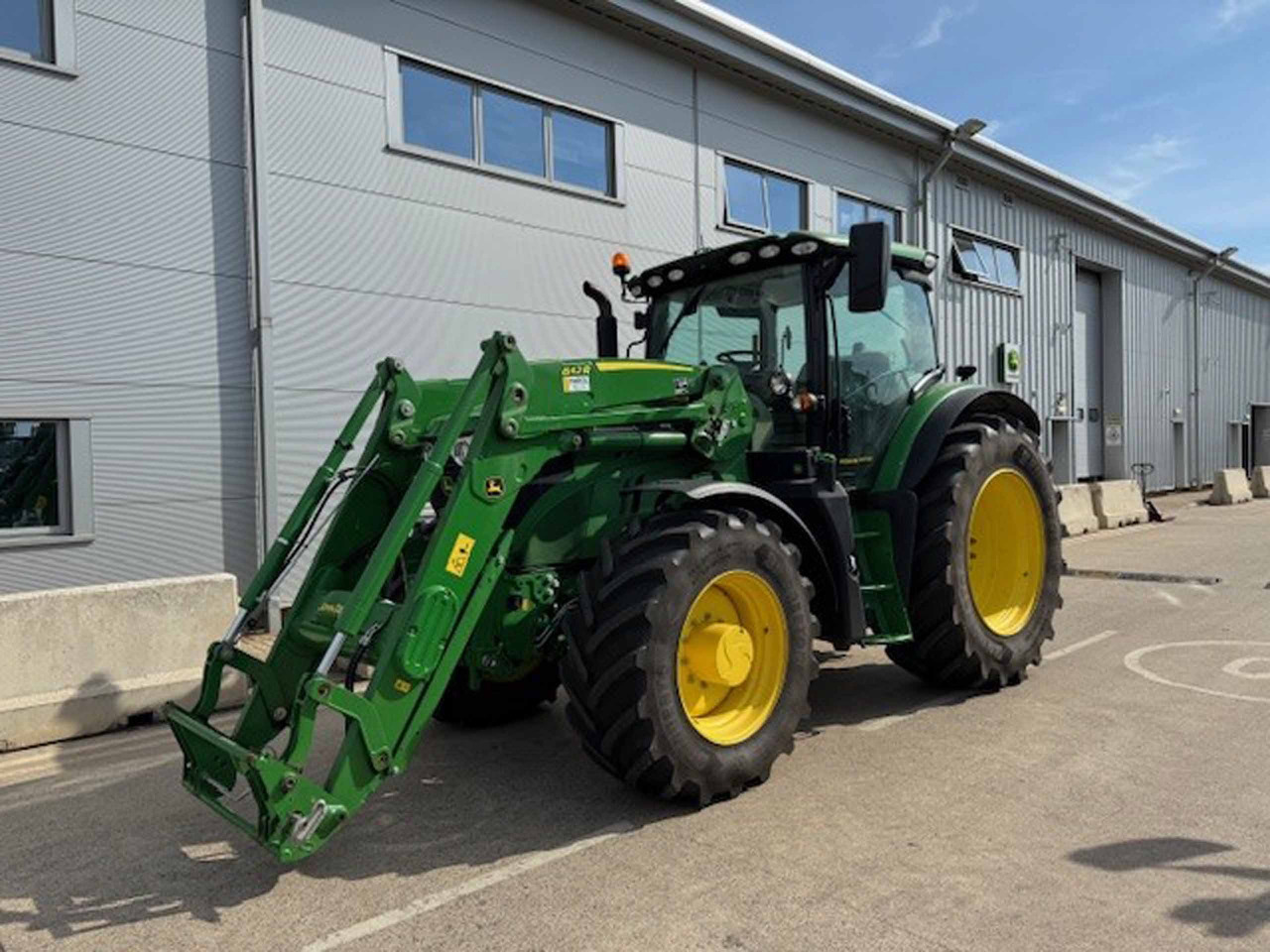 John Deere 6155R - Trator: foto 1 John Deere 6155R - Trator: foto 1