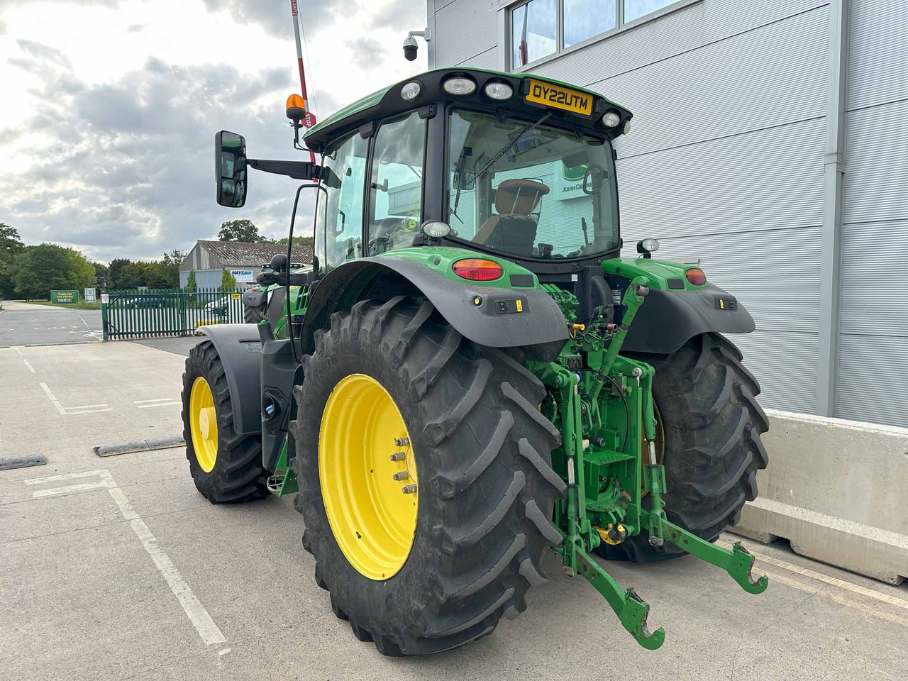 John Deere 6155R - Trator: foto 3 John Deere 6155R - Trator: foto 3