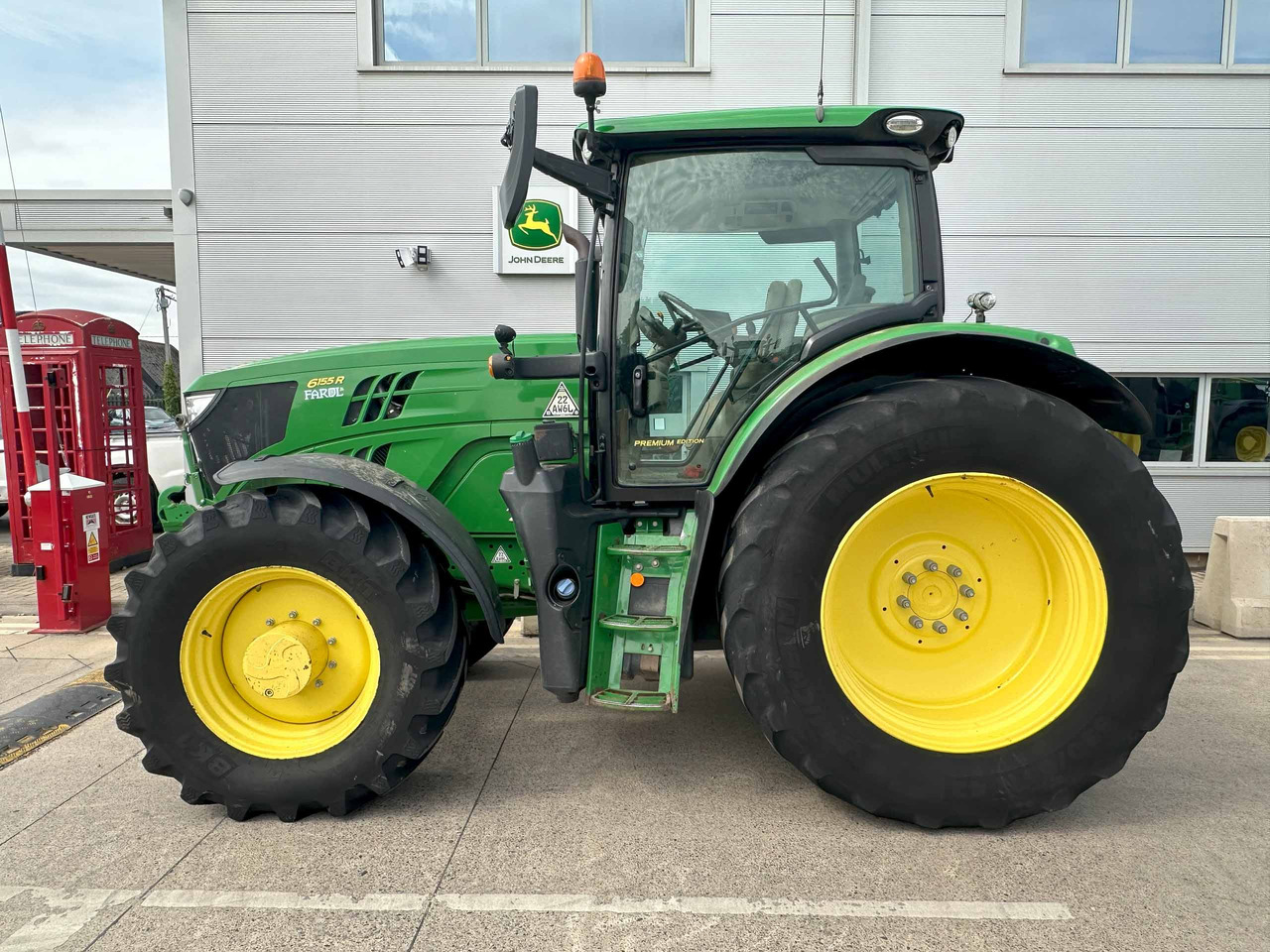John Deere 6155R - Trator: foto 2 John Deere 6155R - Trator: foto 2