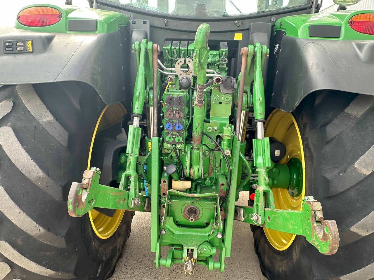 John Deere 6155R - Trator: foto 5 John Deere 6155R - Trator: foto 5