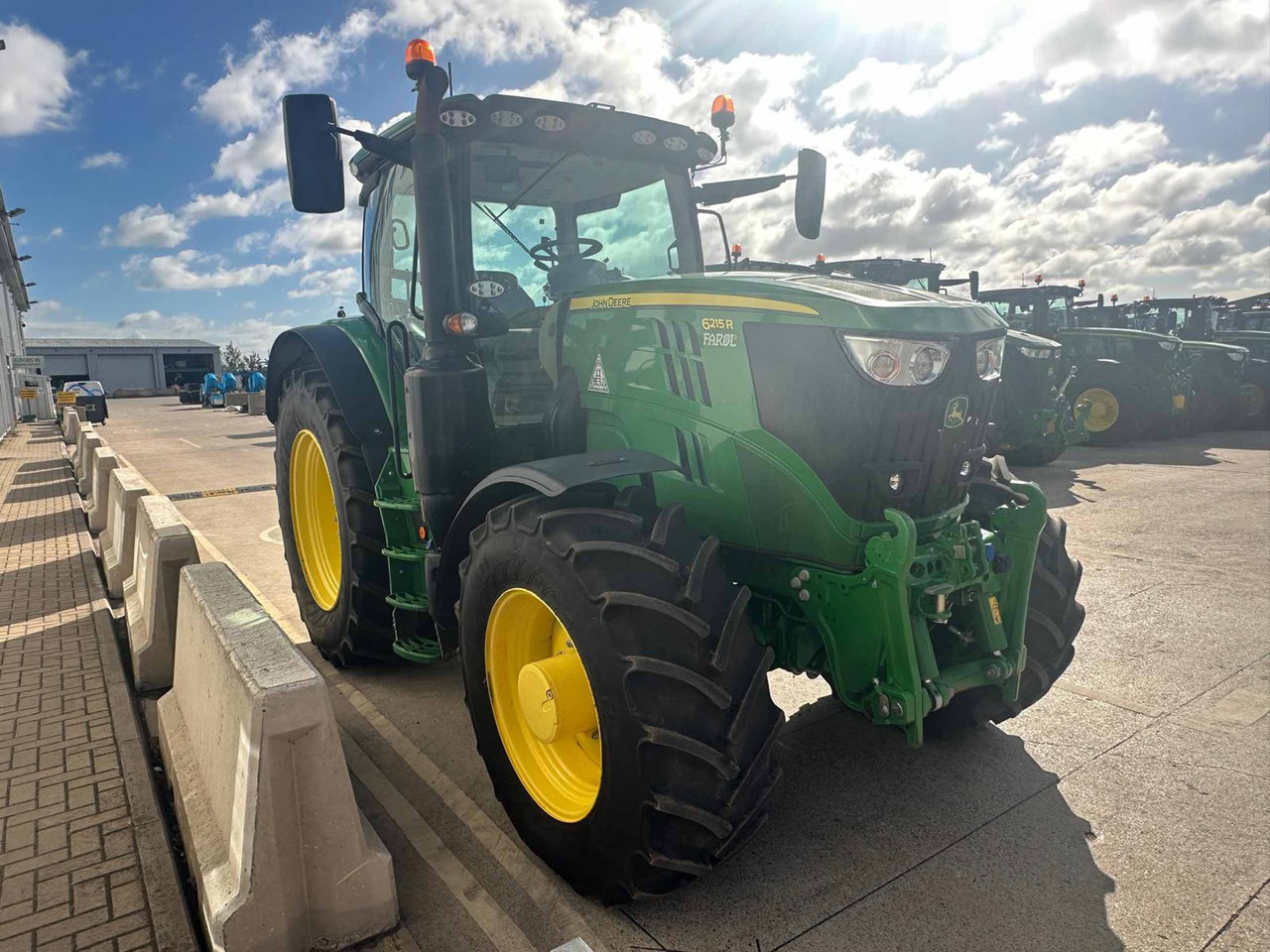 John Deere 6215R - Trator: foto 5 John Deere 6215R - Trator: foto 5