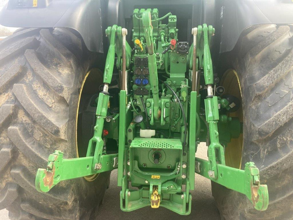John Deere 6215R - Trator: foto 5 John Deere 6215R - Trator: foto 5
