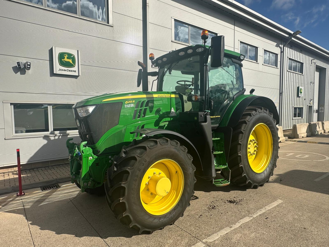 John Deere 6215R - Trator: foto 1 John Deere 6215R - Trator: foto 1