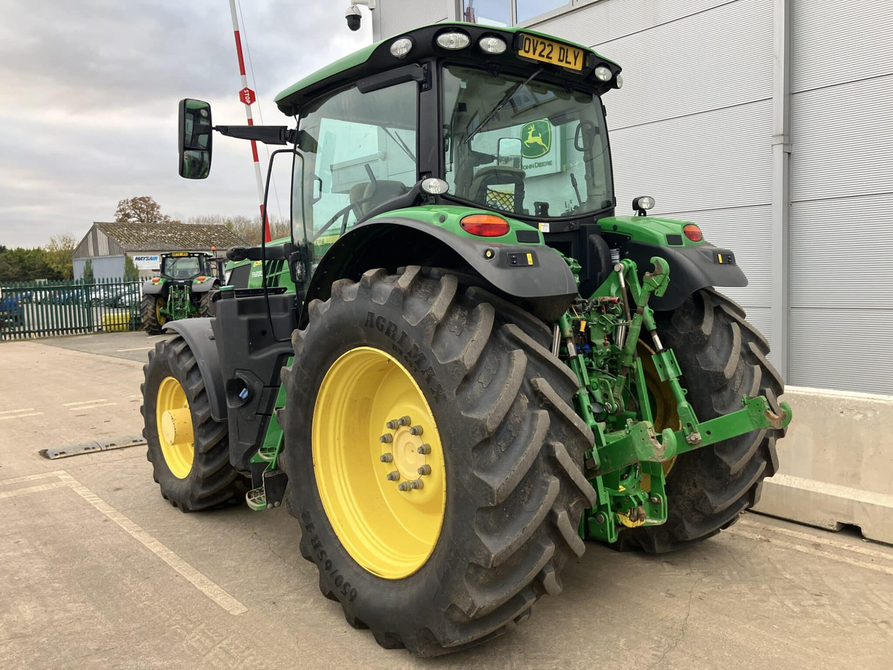 John Deere 6215R - Trator: foto 3 John Deere 6215R - Trator: foto 3