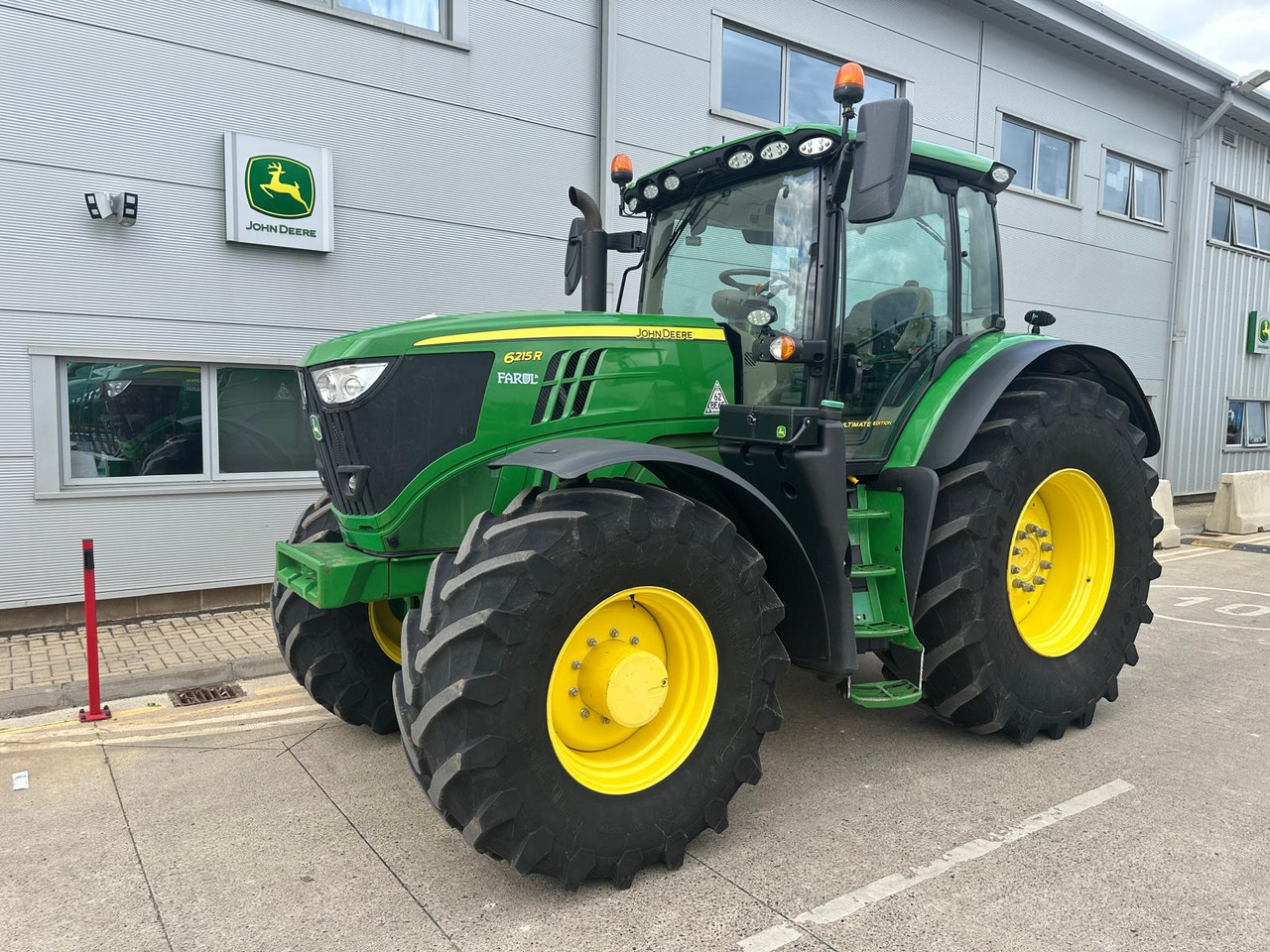 John Deere 6215R - Trator: foto 1 John Deere 6215R - Trator: foto 1