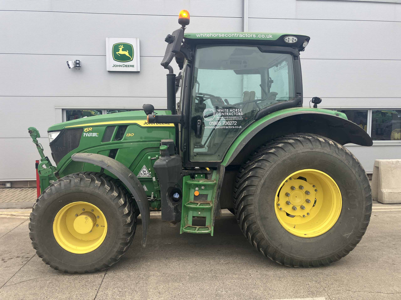 John Deere 6R 130 - Trator: foto 2 John Deere 6R 130 - Trator: foto 2