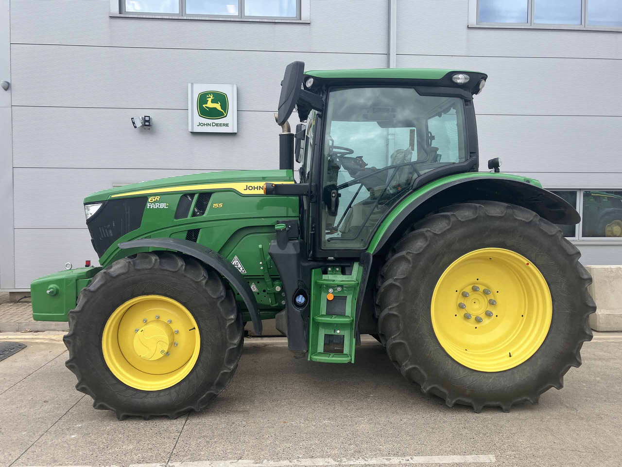John Deere 6R 155 - Trator: foto 2 John Deere 6R 155 - Trator: foto 2