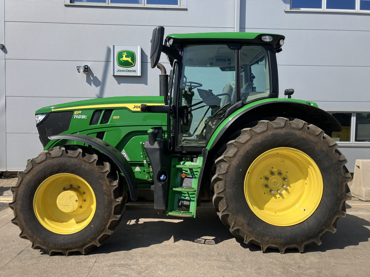 John Deere 6R 185 - Trator: foto 2 John Deere 6R 185 - Trator: foto 2
