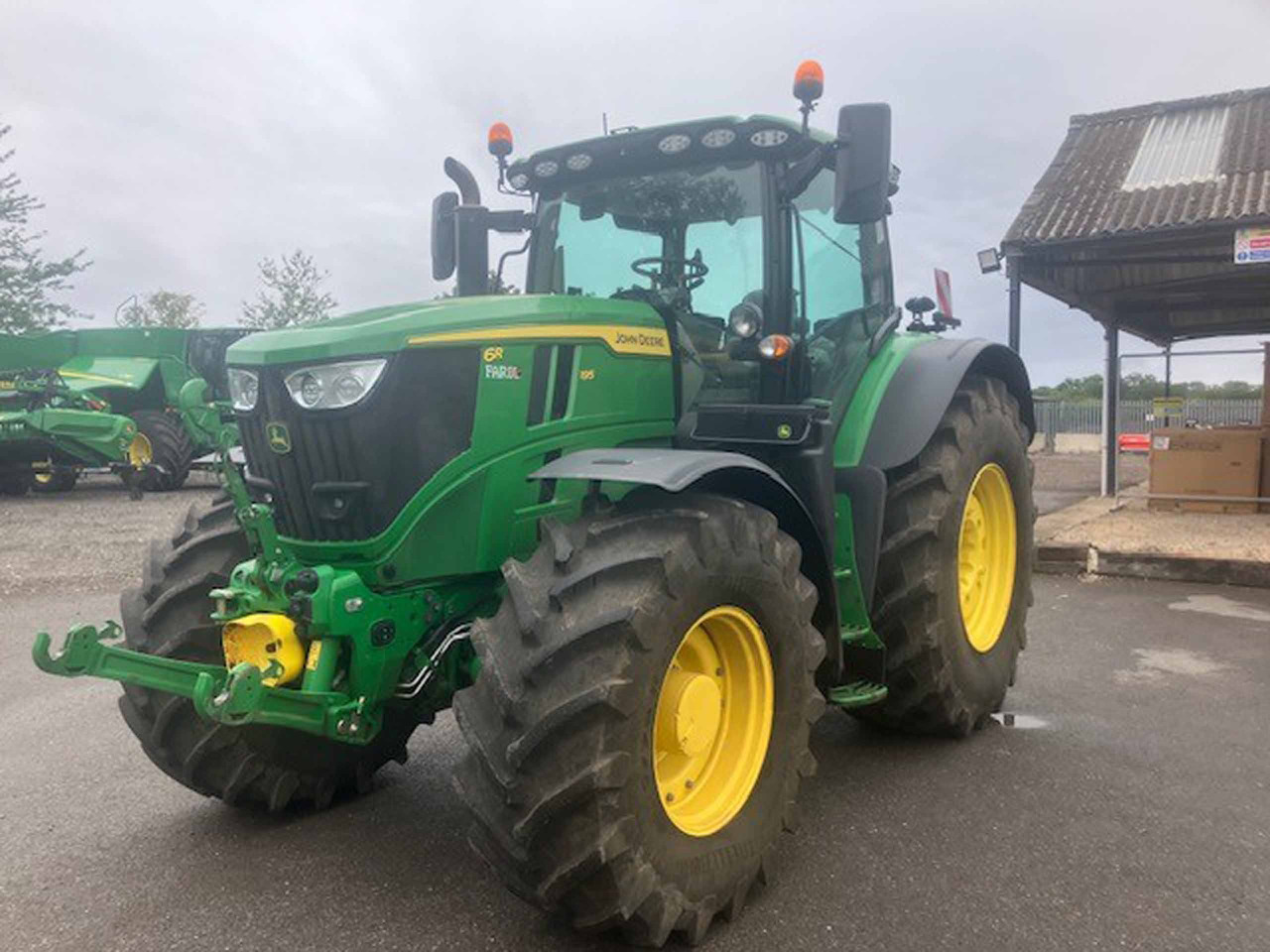 John Deere 6R 195 - Trator: foto 1 John Deere 6R 195 - Trator: foto 1
