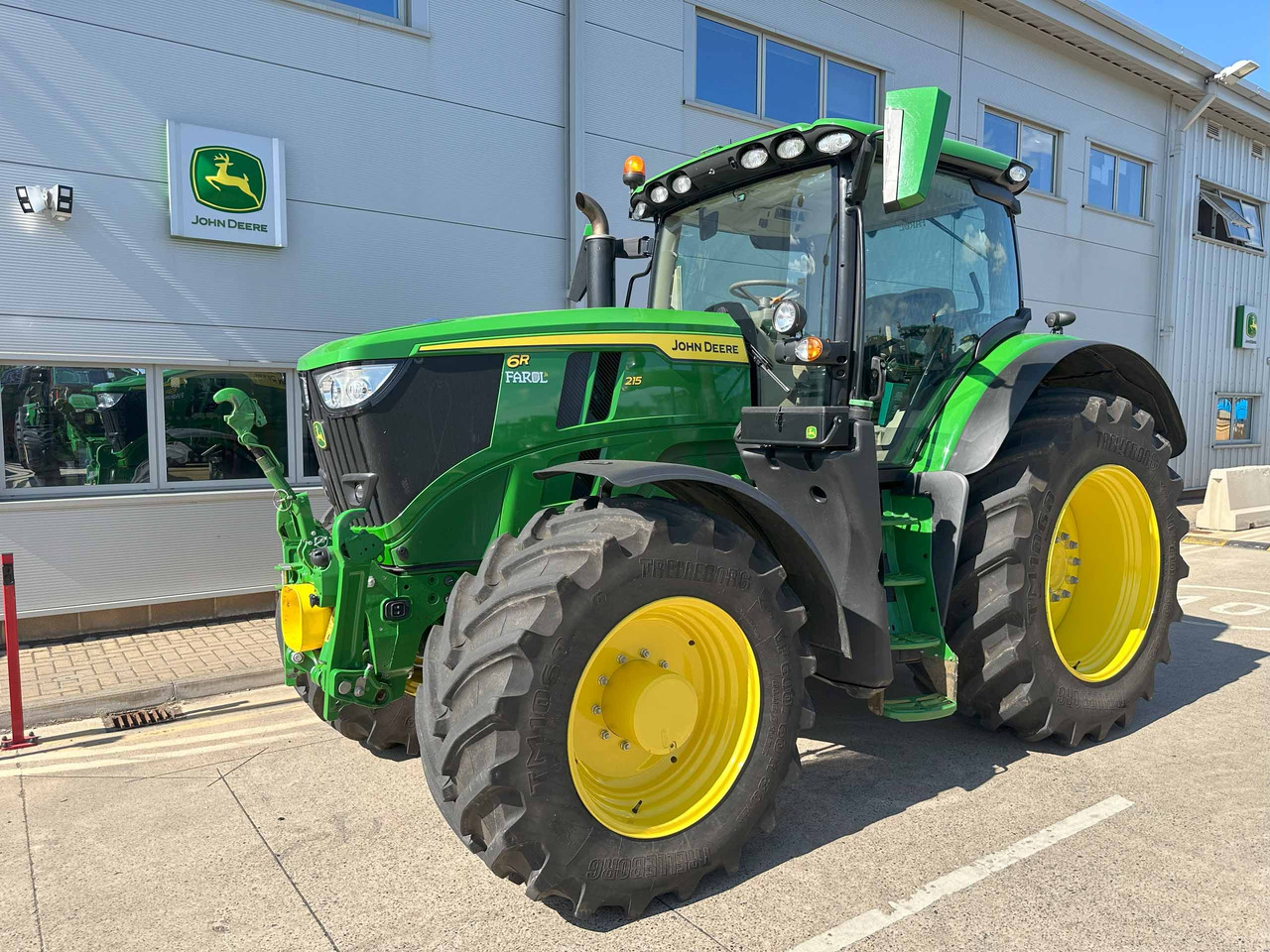 John Deere 6R 215 - Trator: foto 1 John Deere 6R 215 - Trator: foto 1