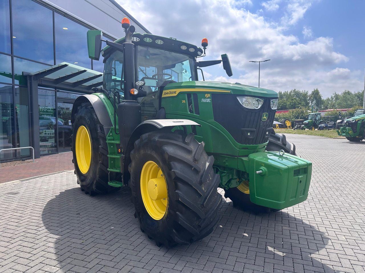 John Deere 6R 215 - Trator: foto 1 John Deere 6R 215 - Trator: foto 1