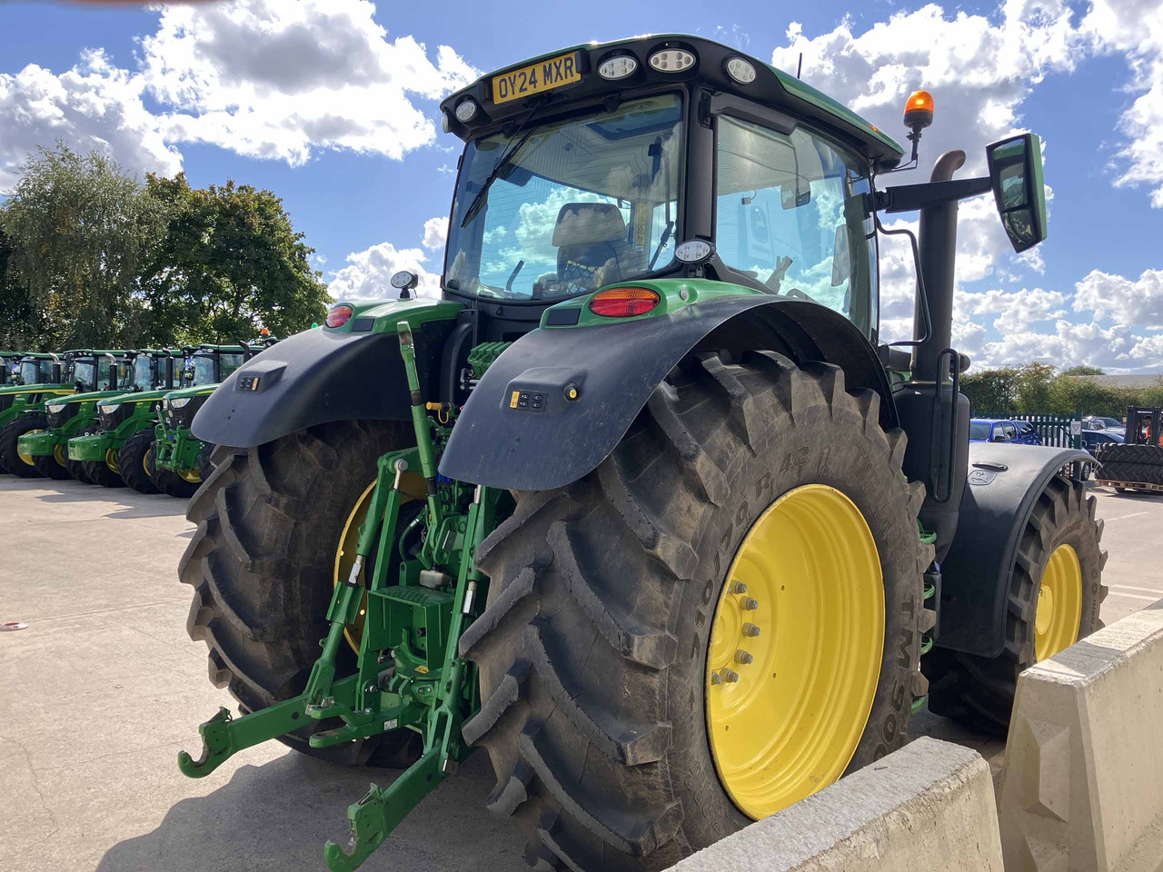 John Deere 6R 215 - Trator: foto 5 John Deere 6R 215 - Trator: foto 5