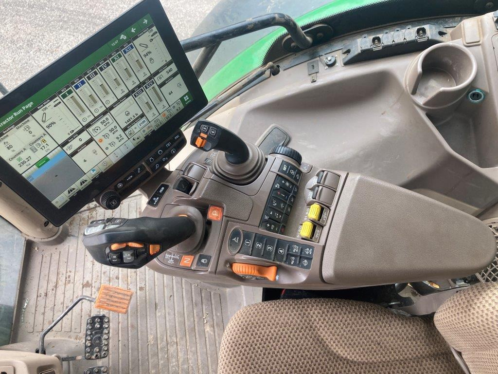 John Deere 6R 215 - Trator: foto 4 John Deere 6R 215 - Trator: foto 4