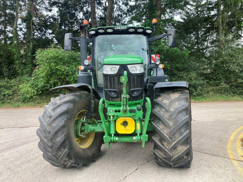 John Deere 6R 215 - Trator: foto 1 John Deere 6R 215 - Trator: foto 1