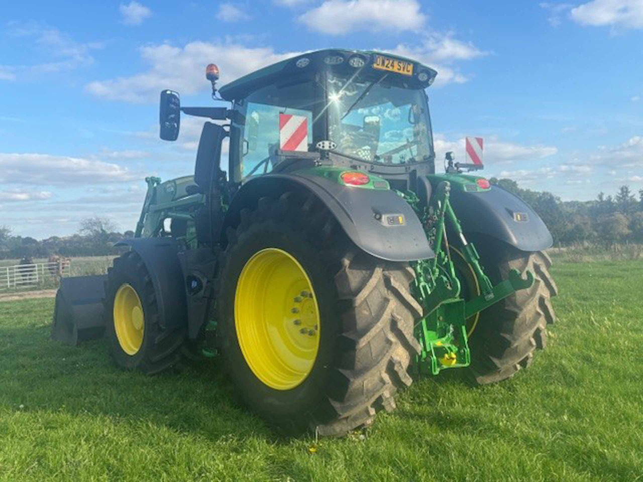 John Deere 6R 250 + 683R - Trator: foto 5 John Deere 6R 250 + 683R - Trator: foto 5