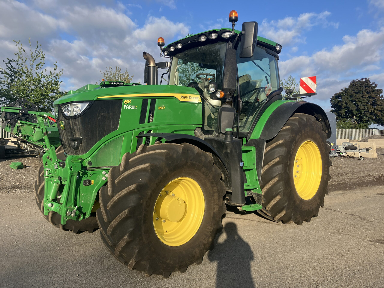 John Deere 6R 250 - Trator: foto 1 John Deere 6R 250 - Trator: foto 1
