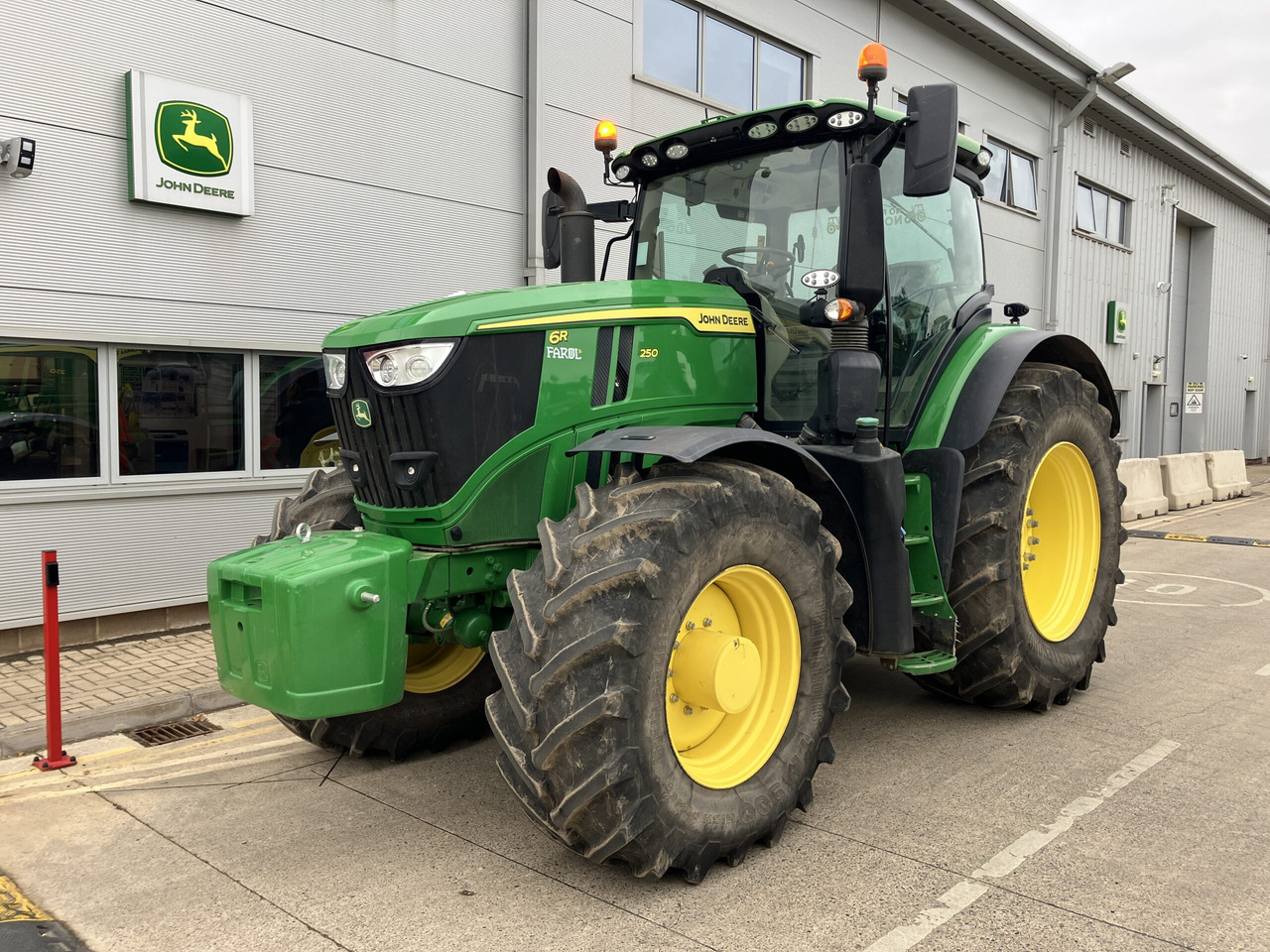 John Deere 6R 250 - Trator: foto 1 John Deere 6R 250 - Trator: foto 1