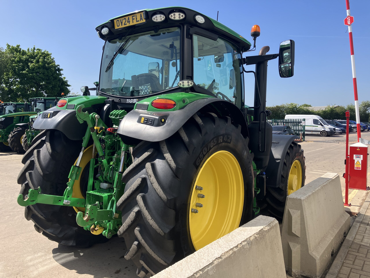 John Deere 6R155 - Trator: foto 5 John Deere 6R155 - Trator: foto 5