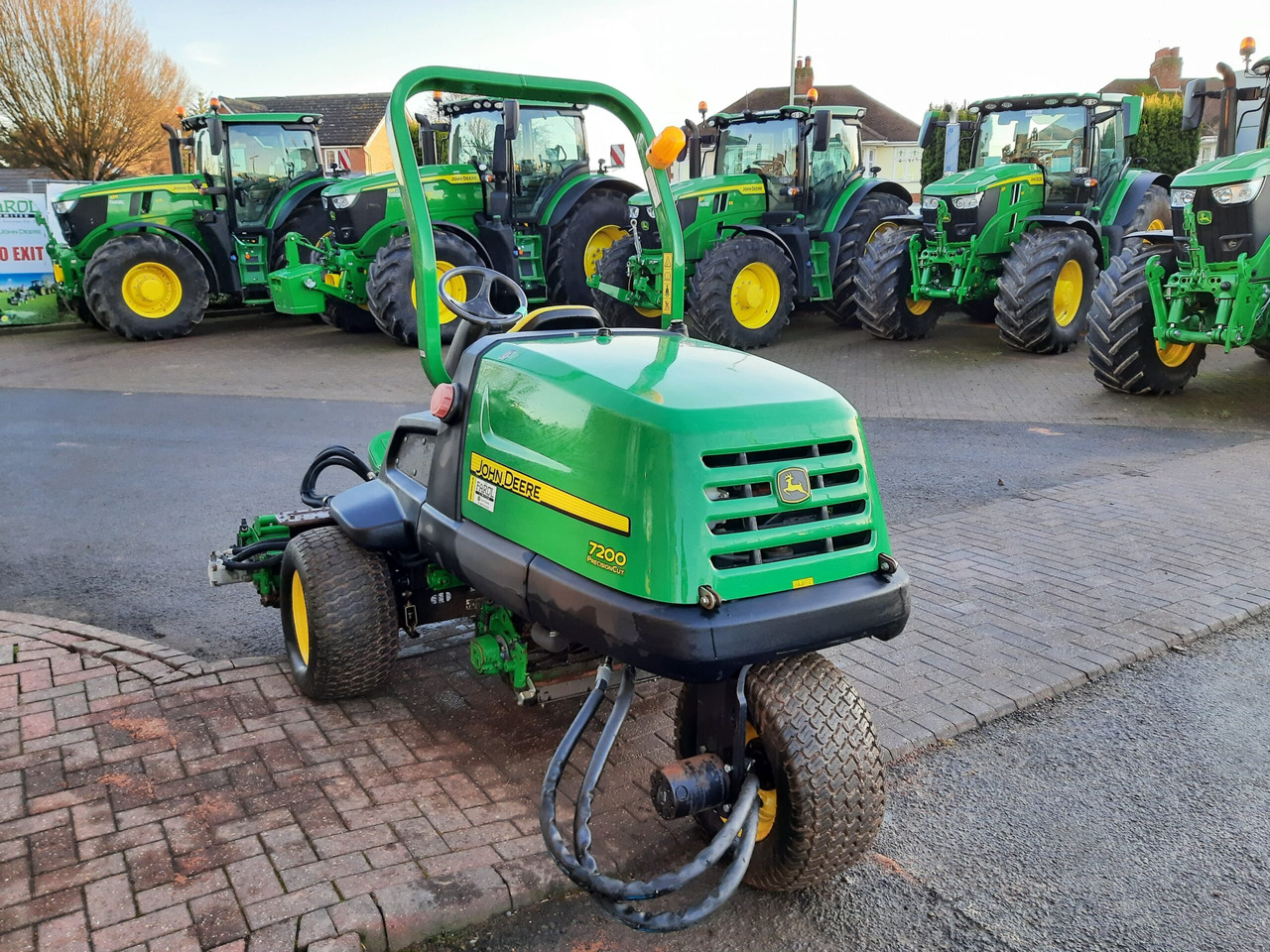 John Deere 7200 utility triple mower - Cortador de grama: foto 5 John Deere 7200 utility triple mower - Cortador de grama: foto 5