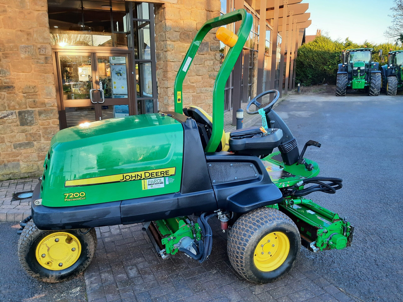 John Deere 7200 utility triple mower - Cortador de grama: foto 4 John Deere 7200 utility triple mower - Cortador de grama: foto 4