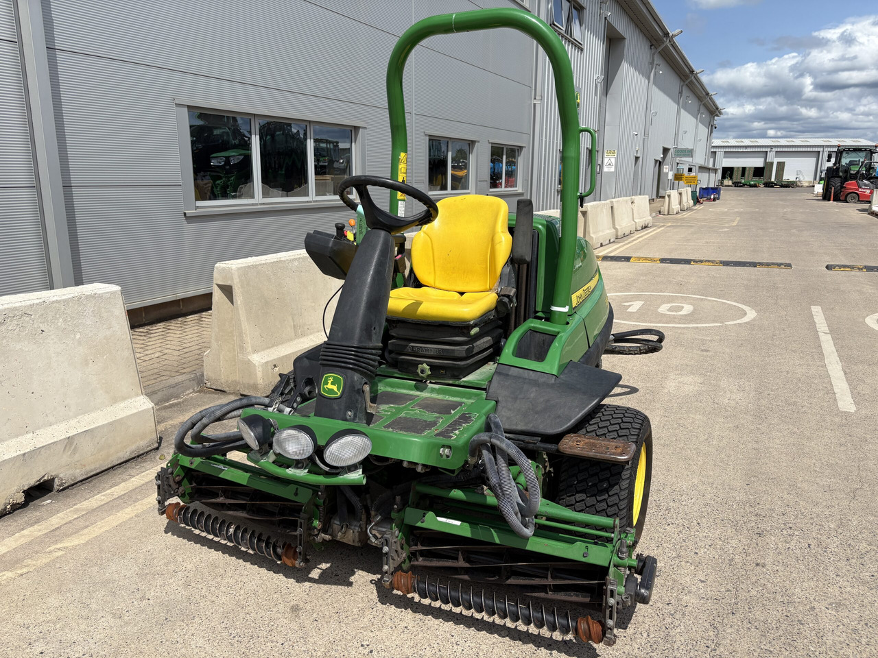 John Deere 7200A Triple Mower - Cortador de grama: foto 3 John Deere 7200A Triple Mower - Cortador de grama: foto 3