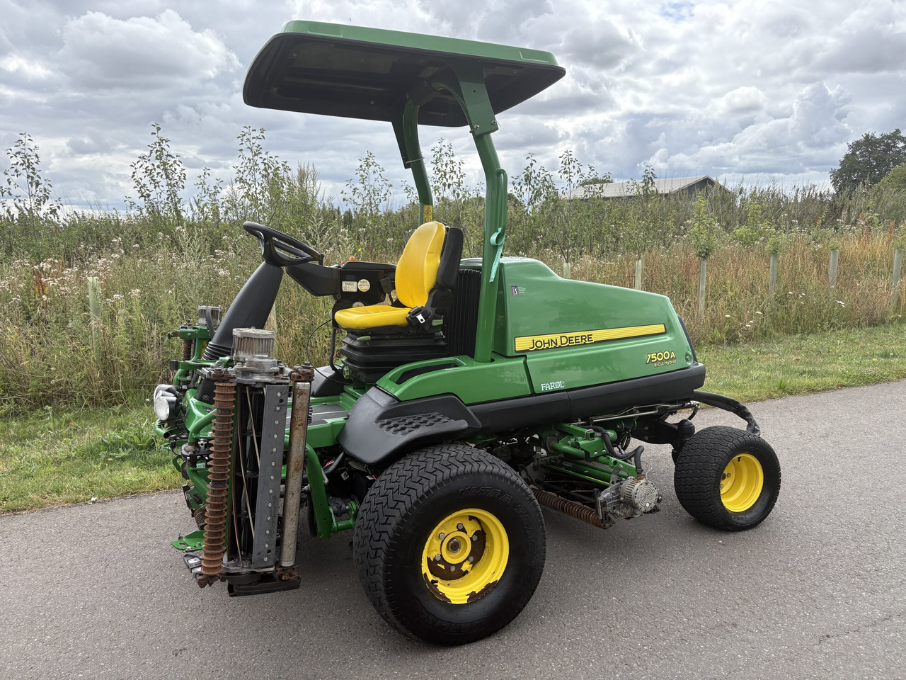John Deere 7500AE Fairway Mower - Cortador de grama: foto 1 John Deere 7500AE Fairway Mower - Cortador de grama: foto 1