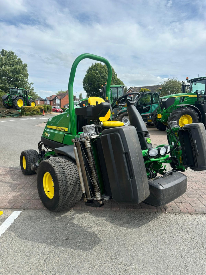 John Deere 7500AE Fairway Mower - Cortador de grama: foto 5 John Deere 7500AE Fairway Mower - Cortador de grama: foto 5