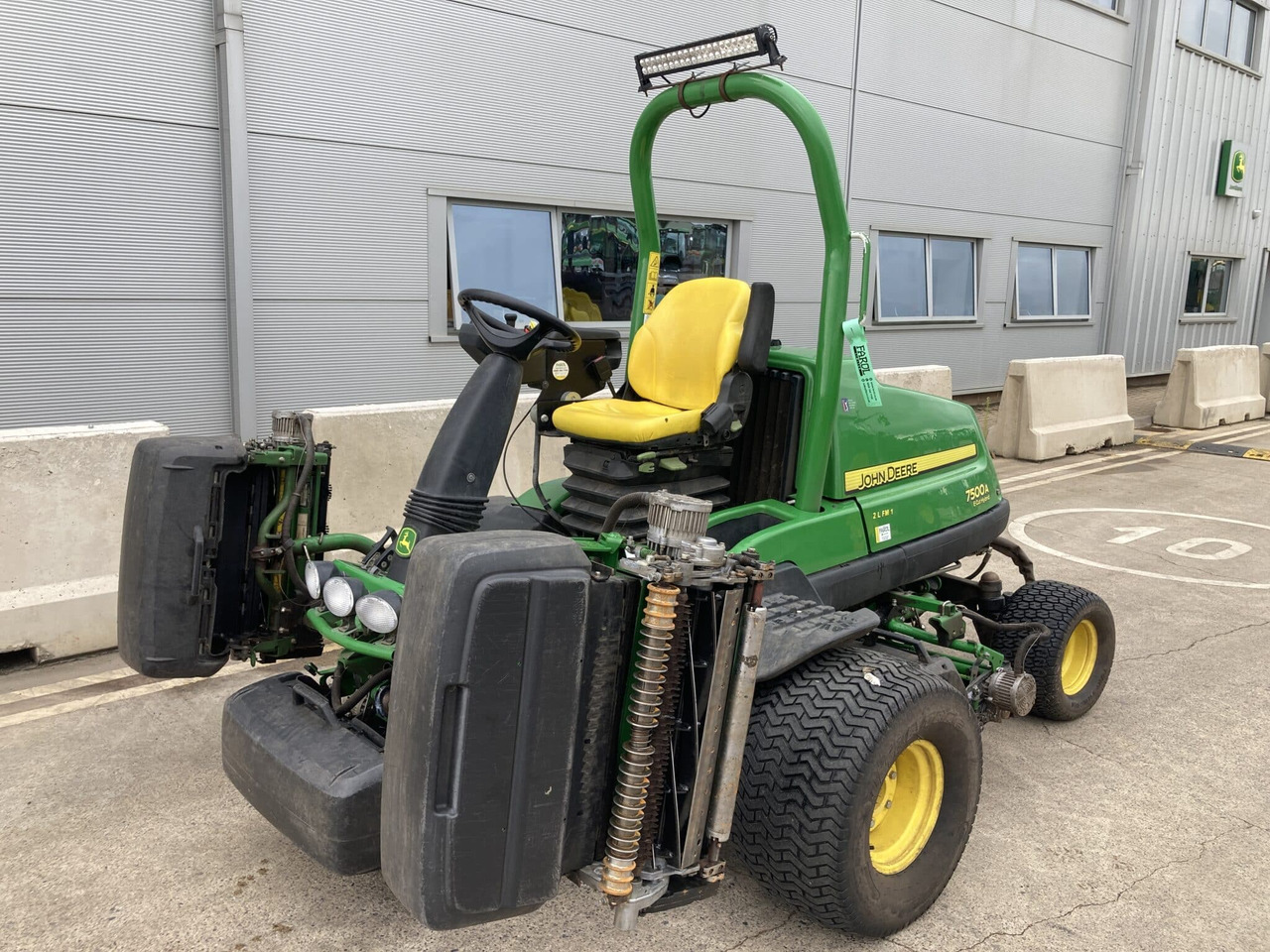 John Deere 7500AE light weight fairway mower - Cortador de grama: foto 1 John Deere 7500AE light weight fairway mower - Cortador de grama: foto 1