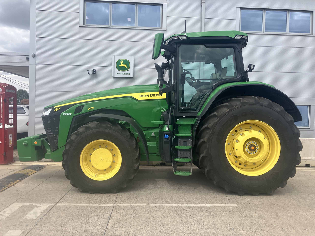 John Deere 8R 370 - Trator: foto 2 John Deere 8R 370 - Trator: foto 2