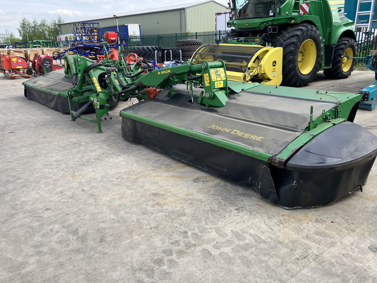 John Deere Rear R950R Mower Conditioners - Máquina para produção de feno: foto 3 John Deere Rear R950R Mower Conditioners - Máquina para produção de feno: foto 3